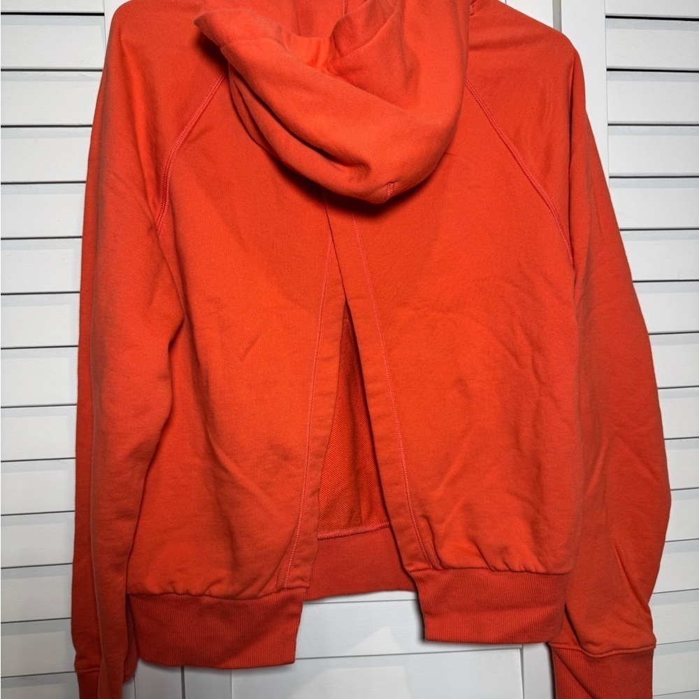 Athleta Women's Moonrise Hoodie in Passion Coral with Open Back Size Small - Picture 3 of 5